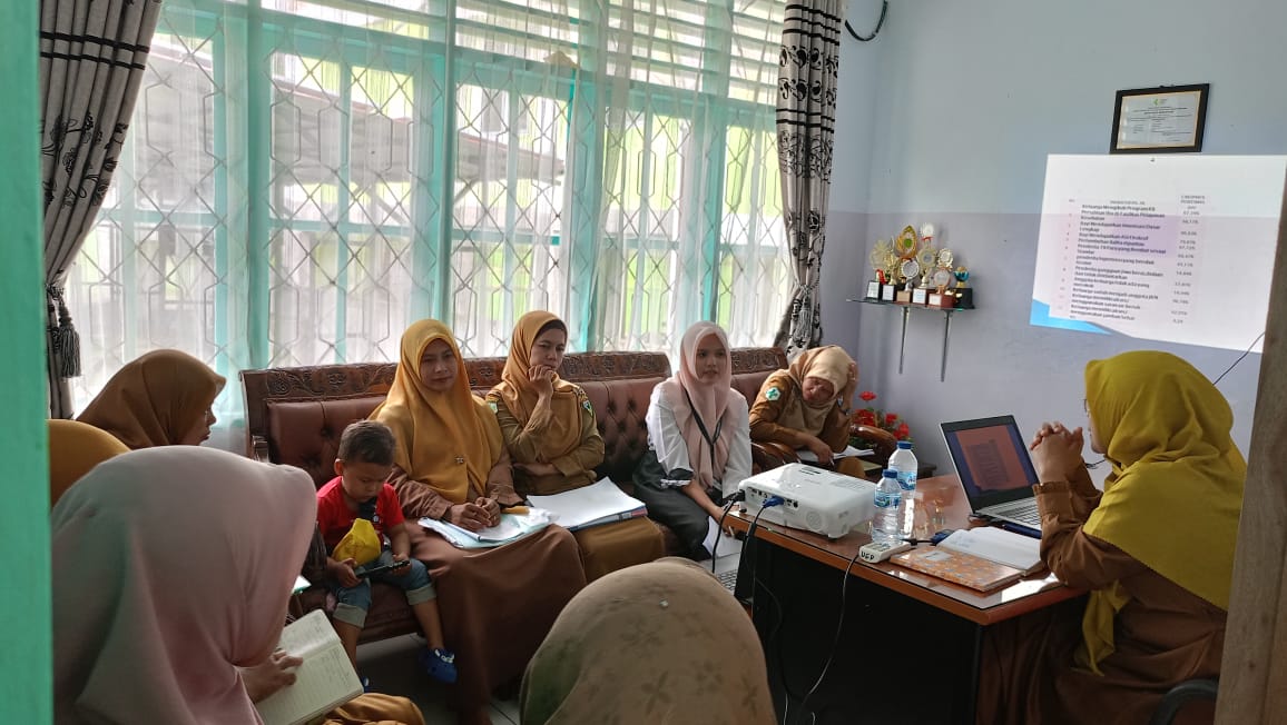 Monitoring dan Evaluasi pencapaian kinerja KIA ibu dan Anak di sandingkan dg Pispk Di Pusk Asam Kumb