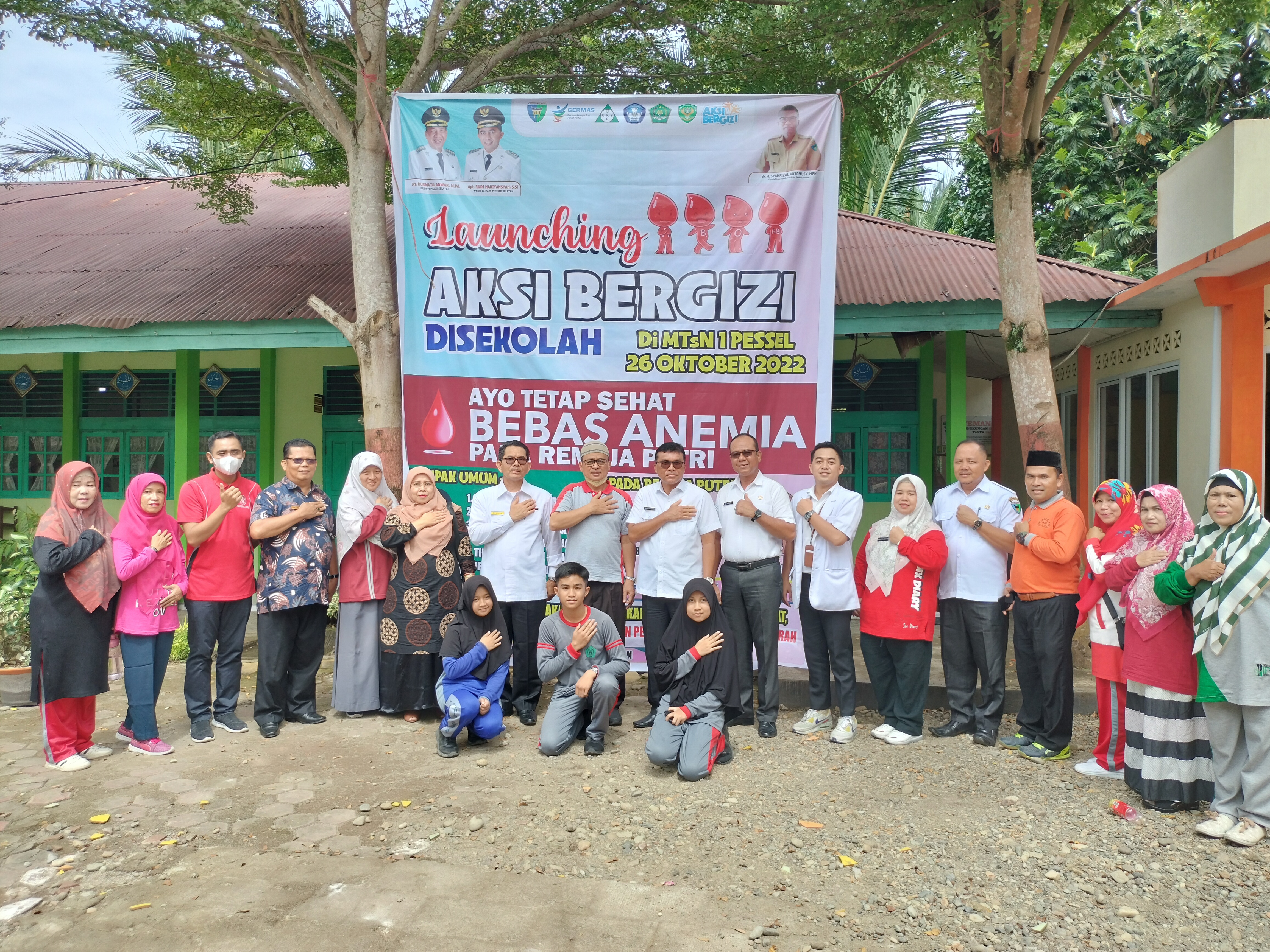 Launching Gerakan Nasional Aksi Bergizi  melalui pemberian tablet penambah darah kepada  remaja putr