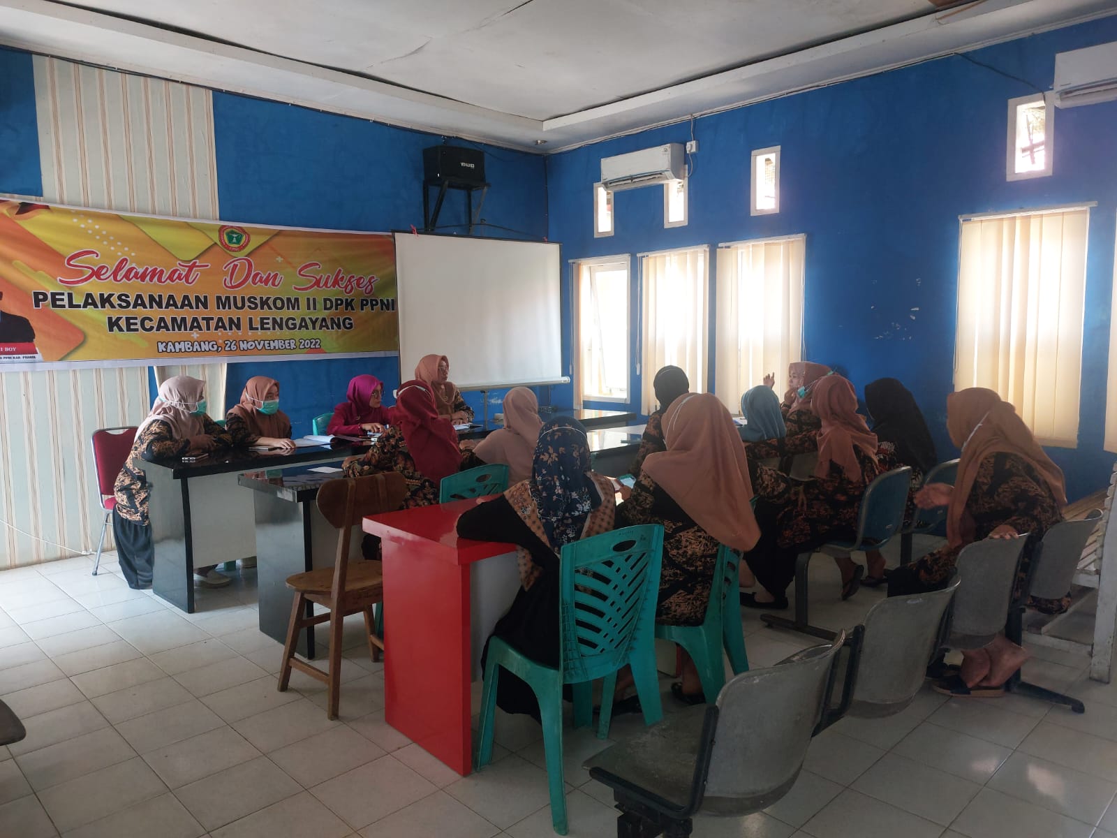 Kegiatan staf meetting dengan Petugas Unit Gawat Darurat di Puskesmas Kambang