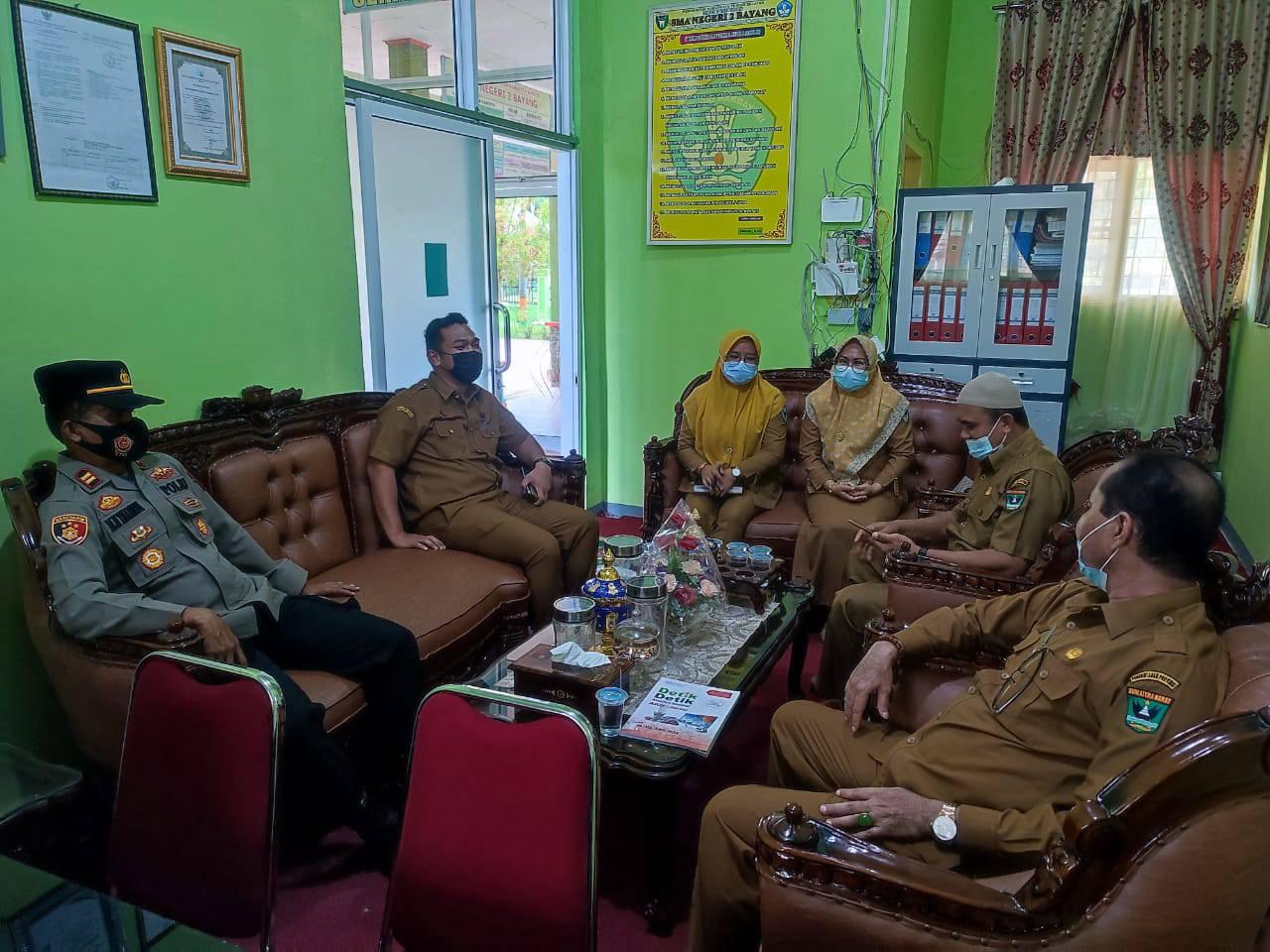 Rencana Vaksin covid 19 Murid SMA 2 Bayang