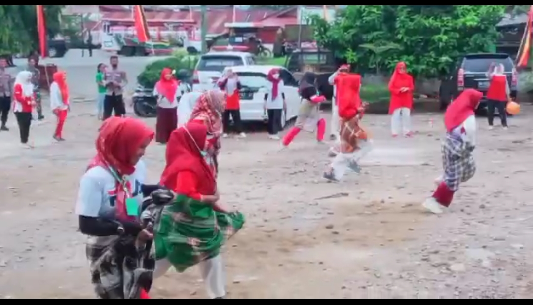 MEMPERINGATI HUT RI YANG KE-77 BALAI SELASA MENGADAKAN BERBAGAI MACAM PERLOMBAAN HIBURAN