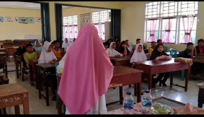 PENYULUHAN JAJANAN DAN MAKANAN SEHAT PADA SISWA SEKOLAH DASAR
