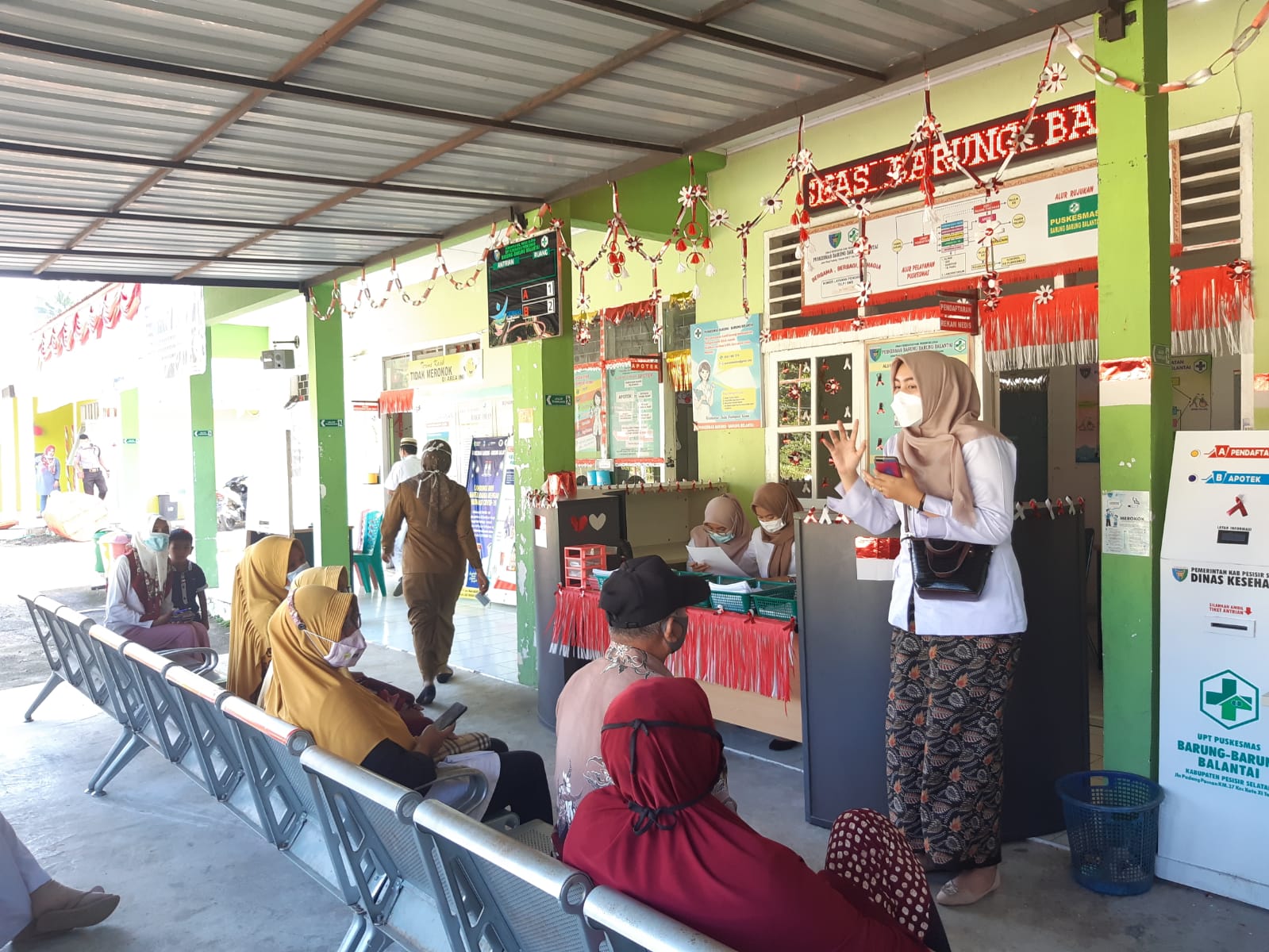 Penyuluhan Diare Kepada Pasien Berobat ke Puskesmas BBB