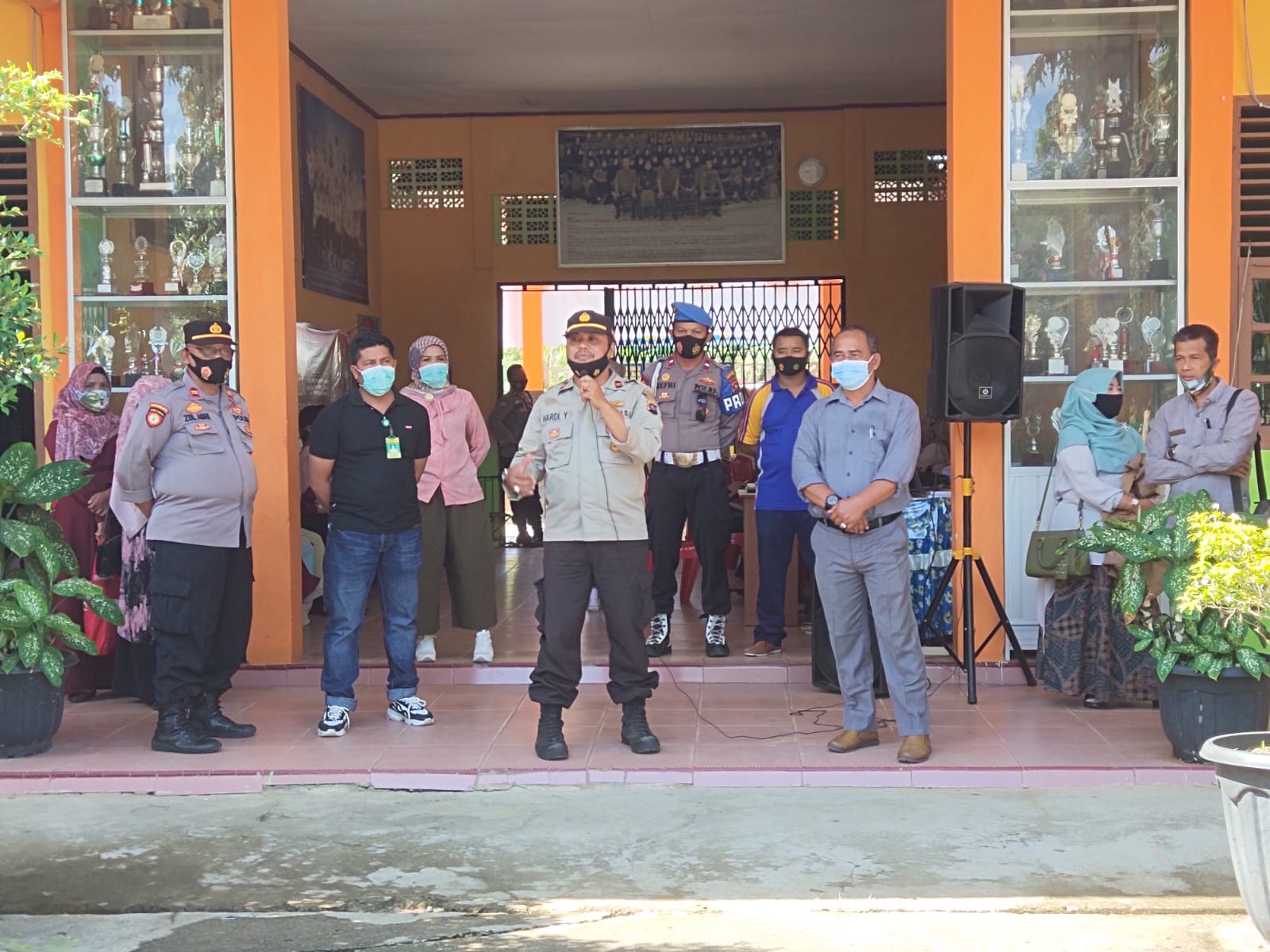 Vaksinasi Covid 19 di SMA 1 Linggo Sari Baganti