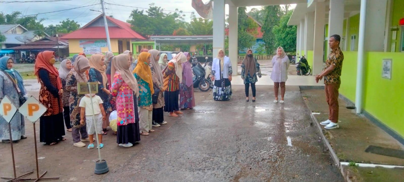 APEL PAGI SEBAGAI SARANA INFORMASI TERBARU PUSKESMAS SURANTIH