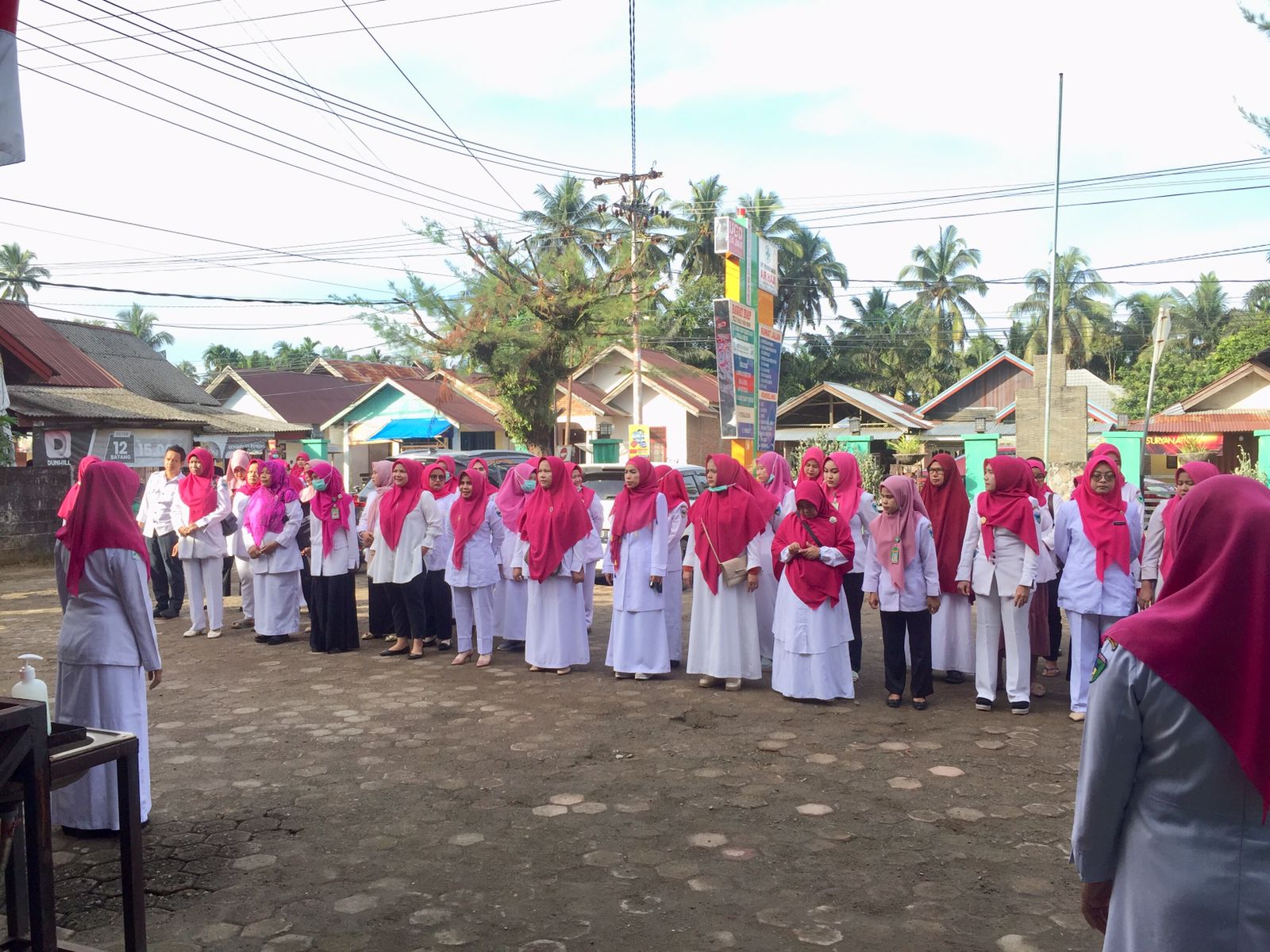 APEL PAGI KEGIATAN RUTIN STAF PUSKESMAS AIR HAJI