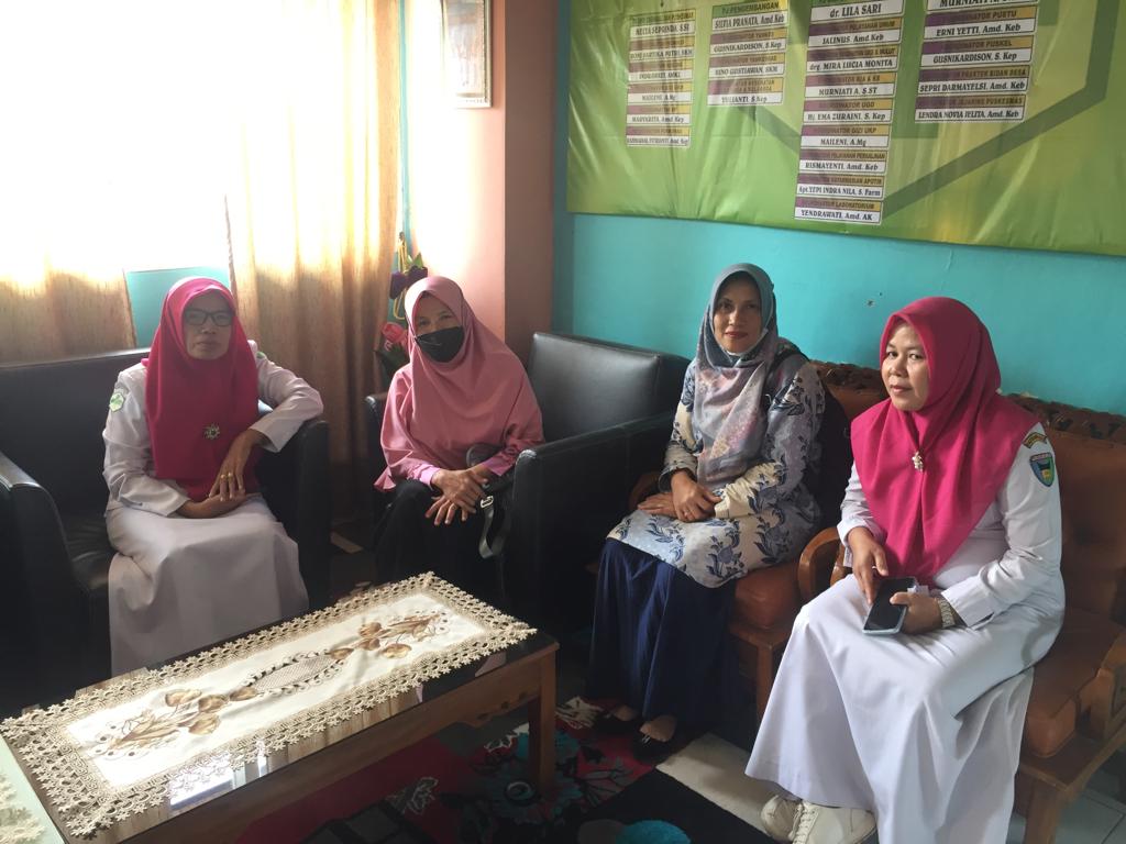 Puskesmas Air Haji hari ini dapat kunjungan dari Dosen PERINTIS BUKITTINGGI