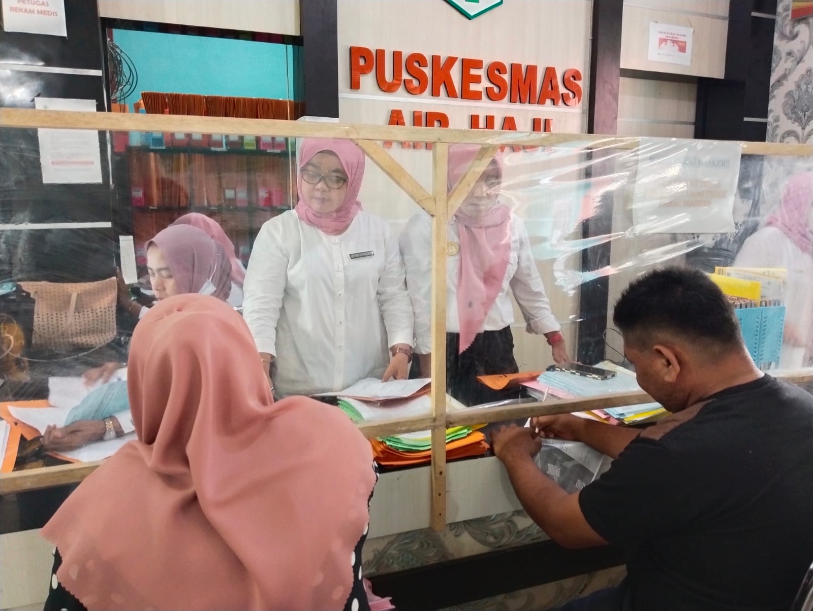 Puskesmas Air Haji melakukan pelayanan mulai dari Rekamedik