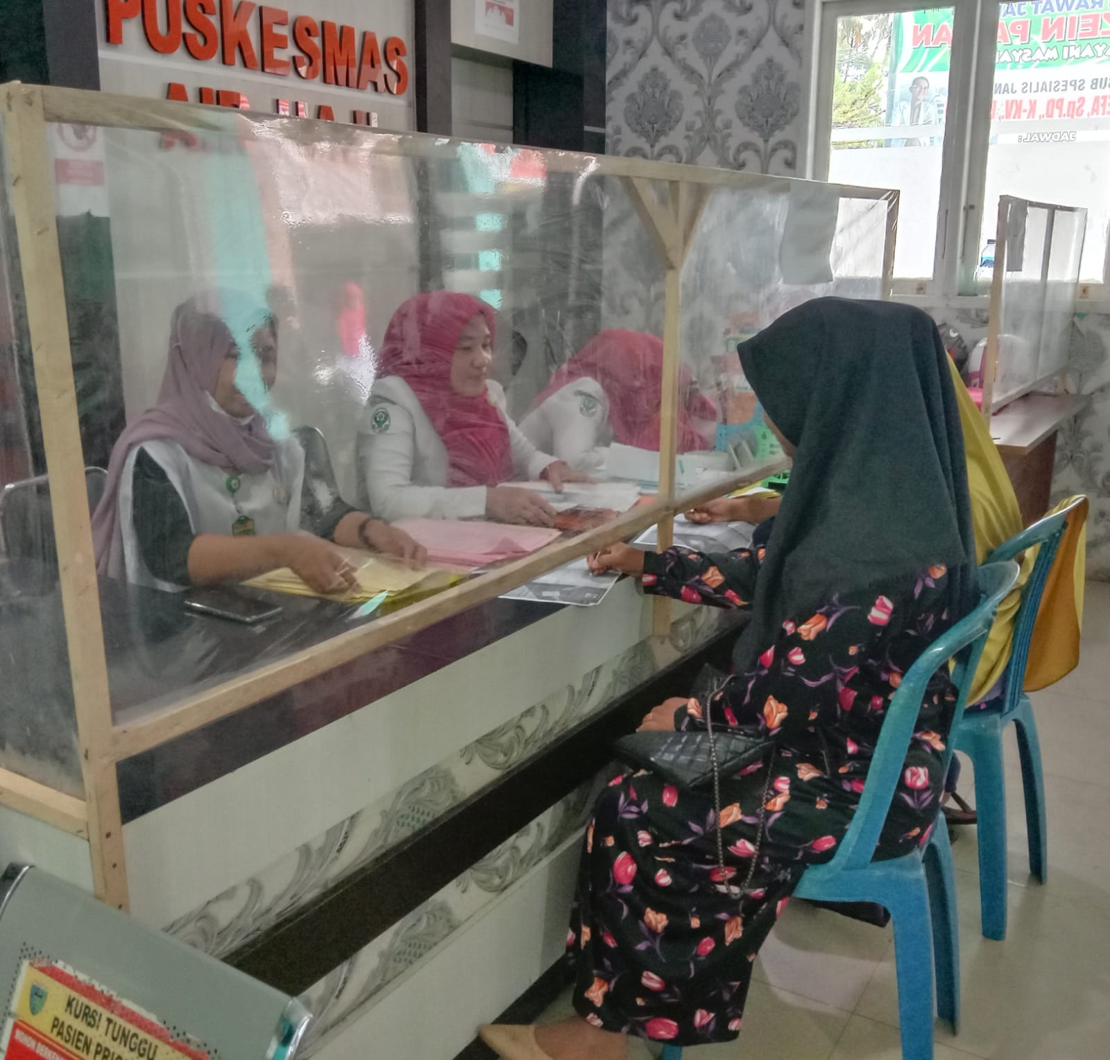 Puskesmas Air Haji melakukan pelayanan mulai dari Rekam Medis
