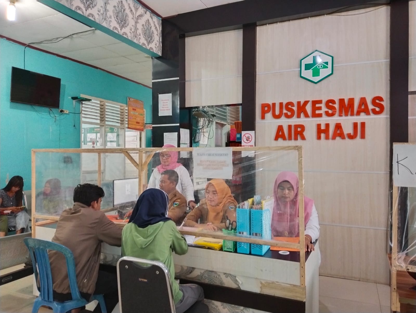 Puskesmas Air Haji melakukan pelayanan mulai dari Rekam Medis