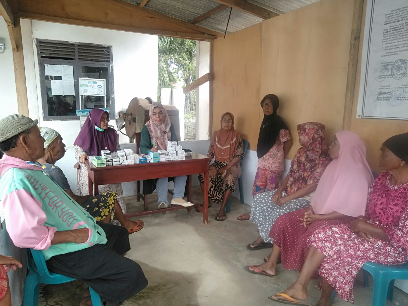 Pelayanan Di Posyandu Lansia di muara kandis 