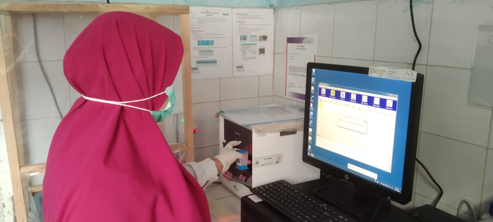 Pemeriksaan TCM  Di ruang Laboratorium
