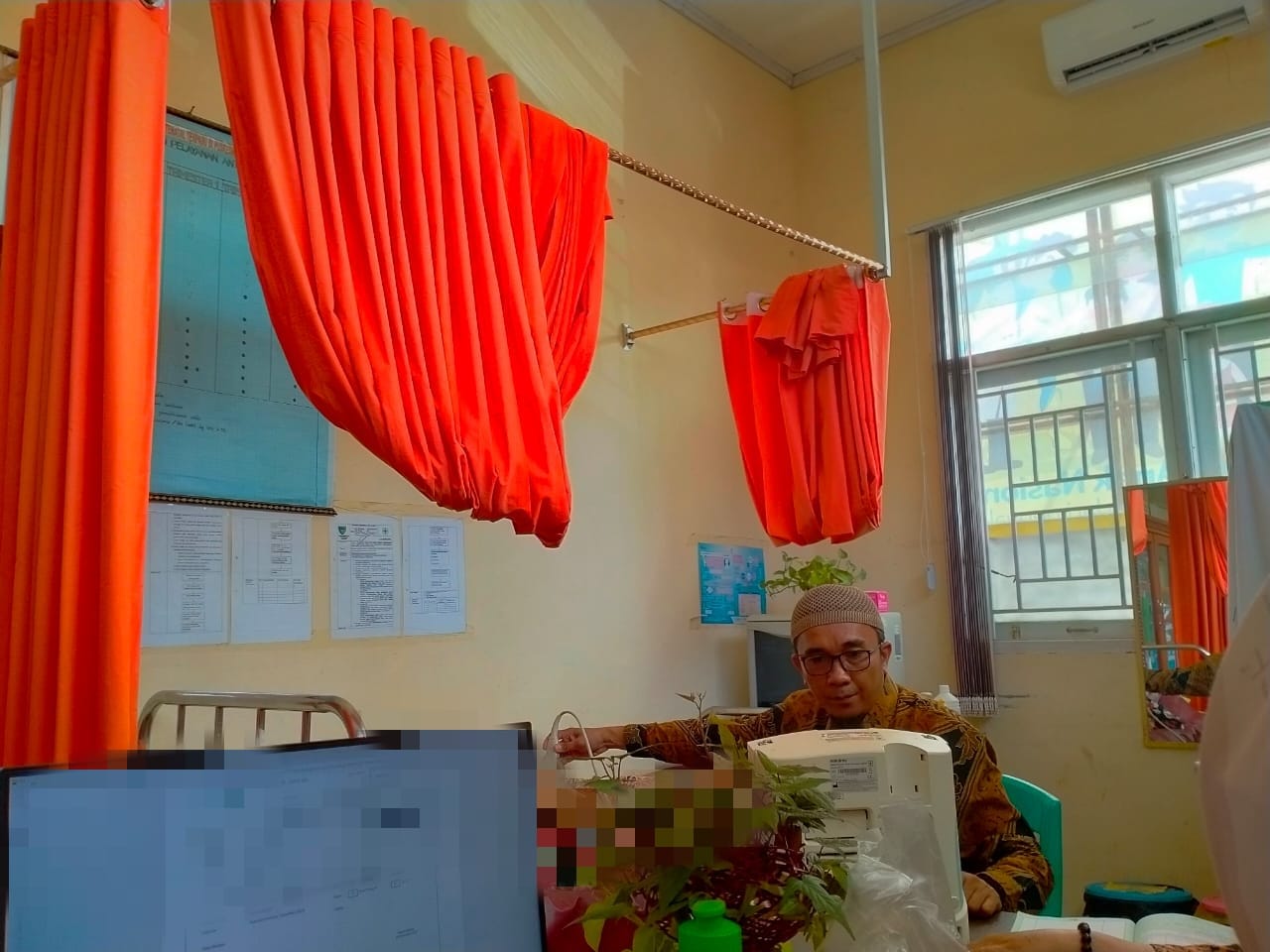 Pelayanan USG ibu Hamil di UPT Puskesmas Kambang