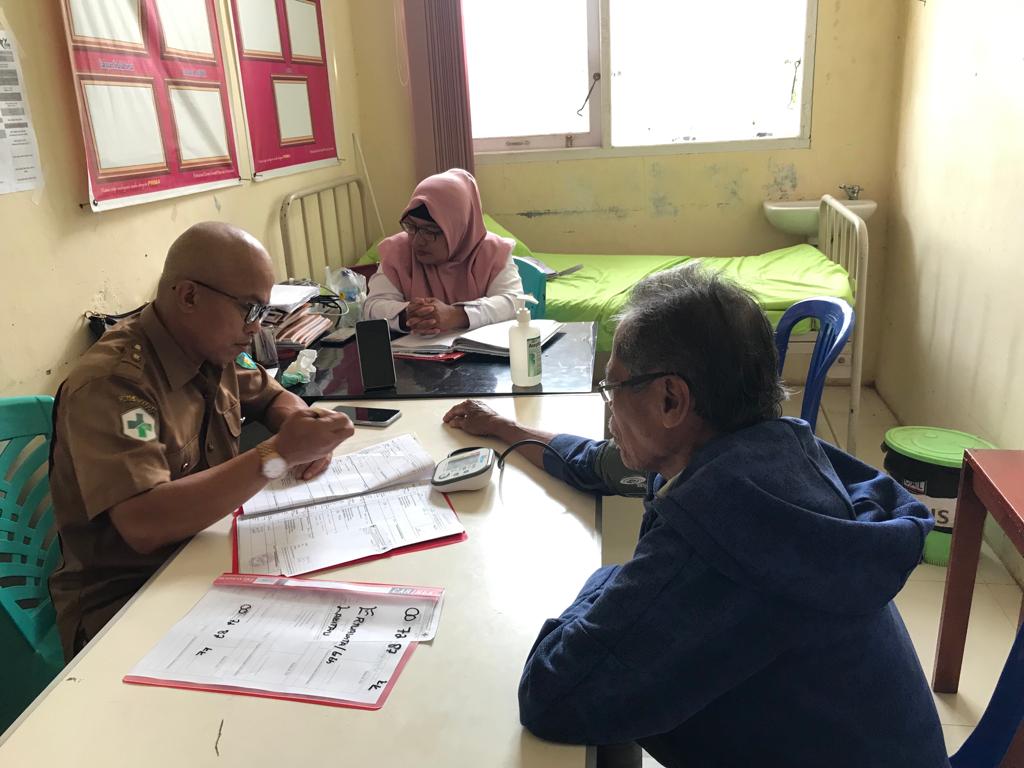 Pelayanan Poli Lansia di UPT Puskesmas Kambang