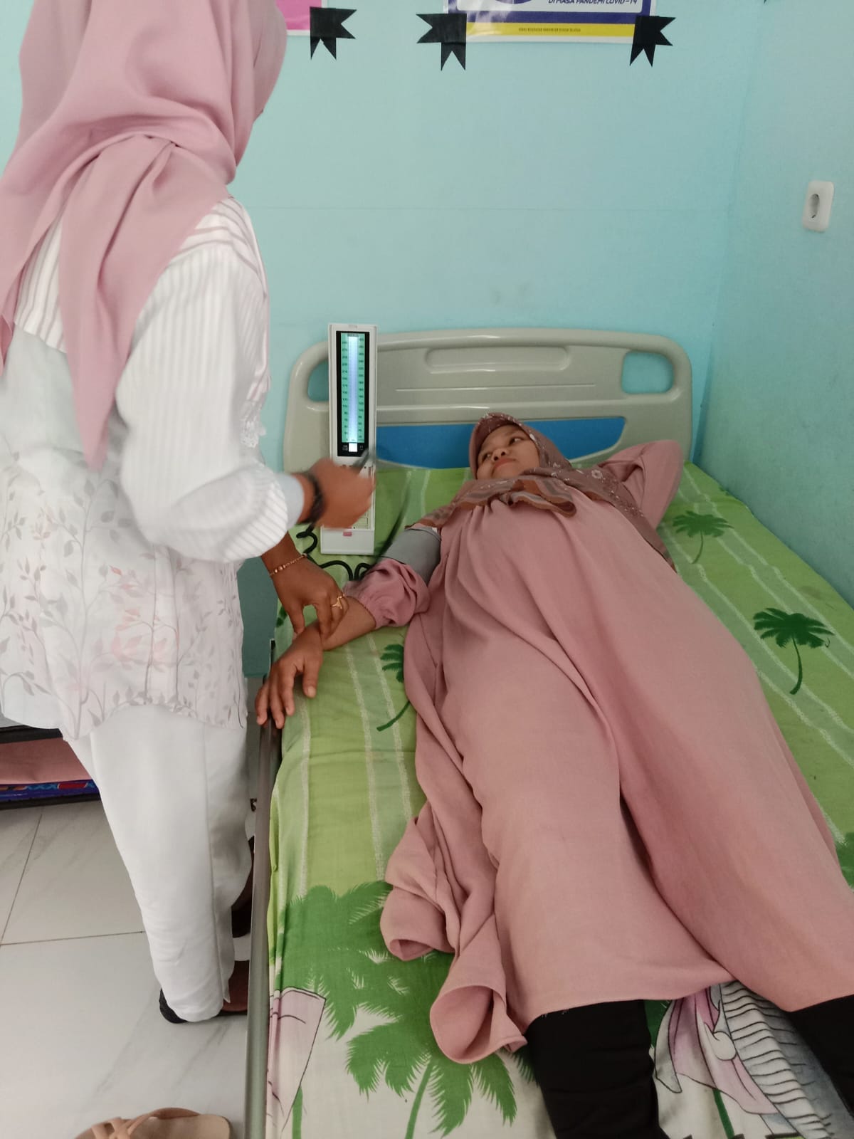 Kegiatan Poli KIA puskesmas Kayu Gadang hari ini Pendampingan ibu hamil untuk Pemeriksaa Laboratoriu