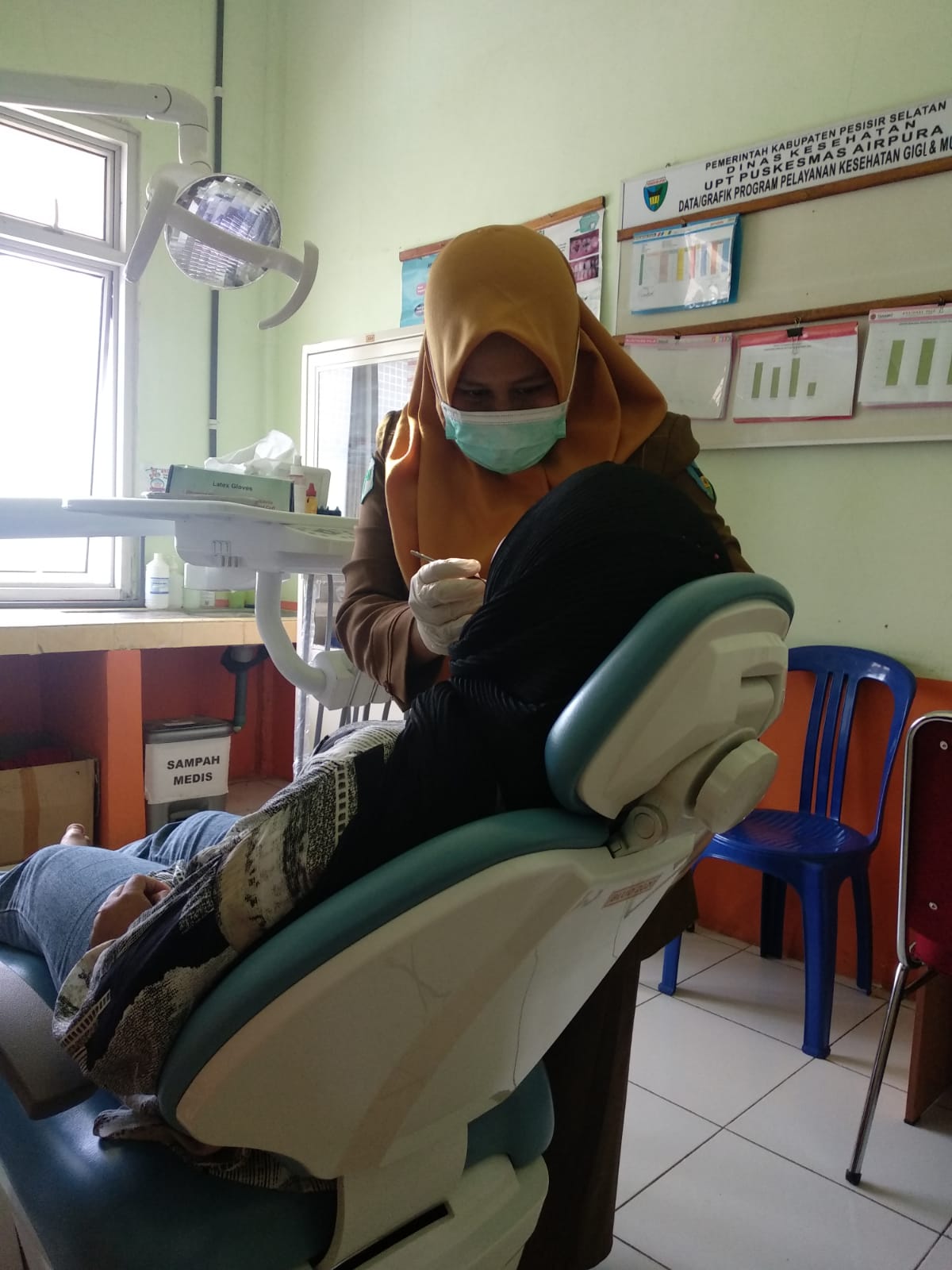 Pelayanan Di Poli Gigi dan Mulut Puskesmas Airpura