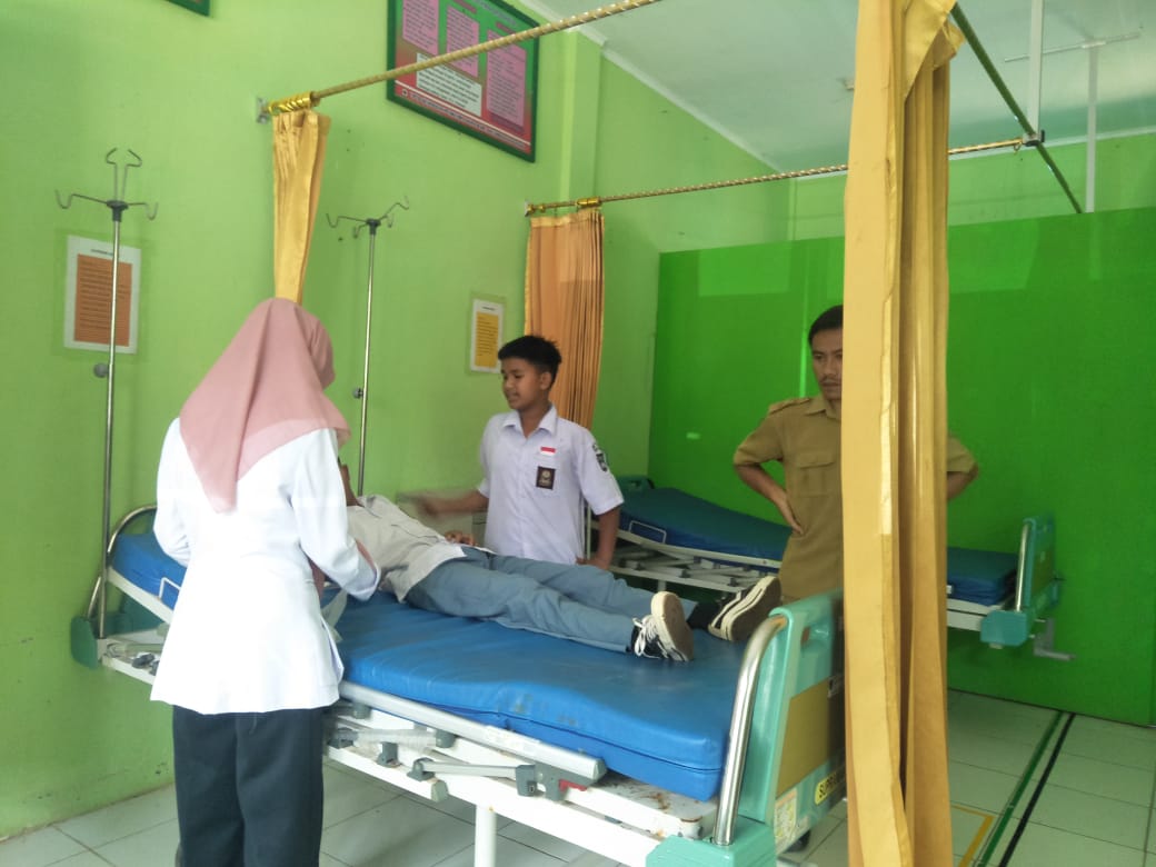 Pelayanan pasien UGD Puskesmas Koto Baru