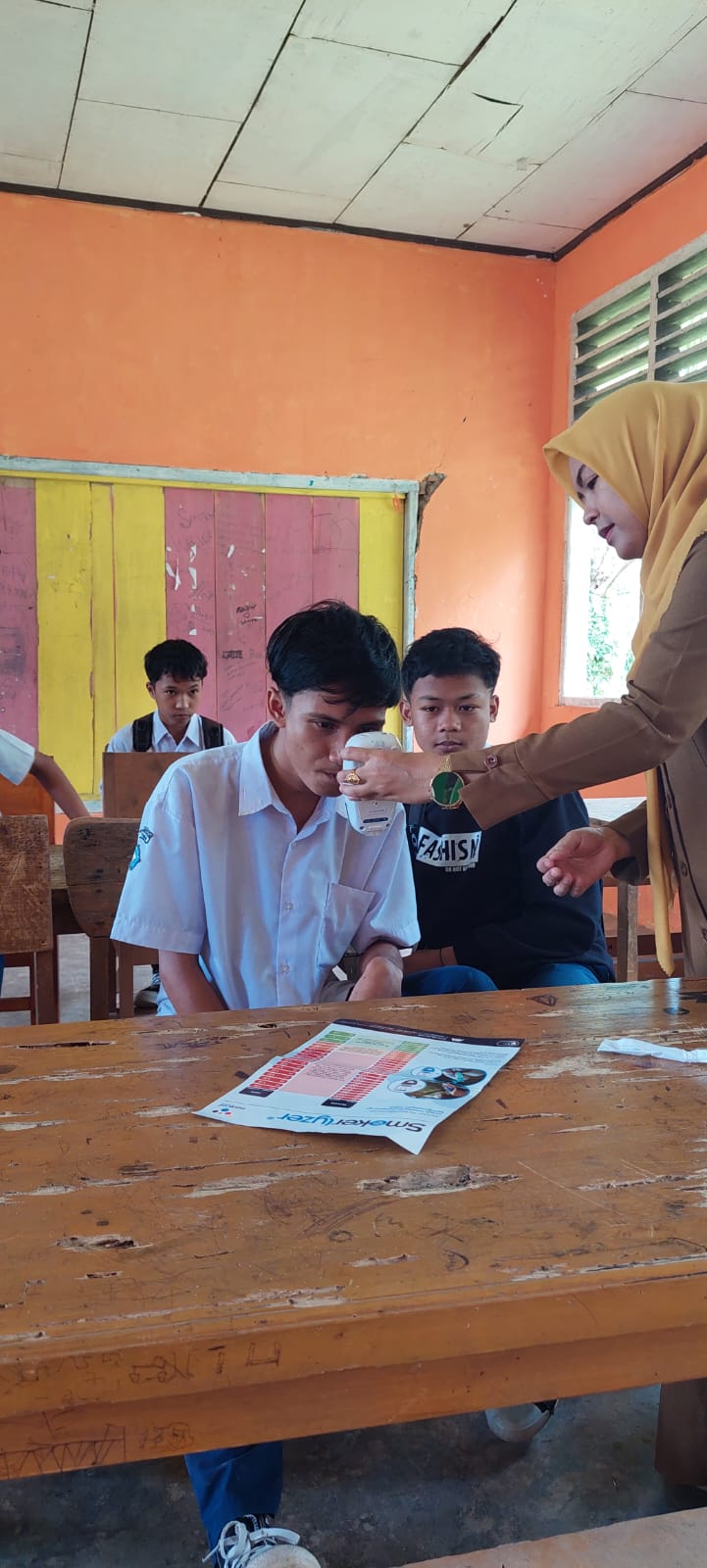 Penyuluhan dan Skrining Perilaku Merokok pada pelajar di MTs Nurul Yaqin Pd.Mandiangin wilker Puskes