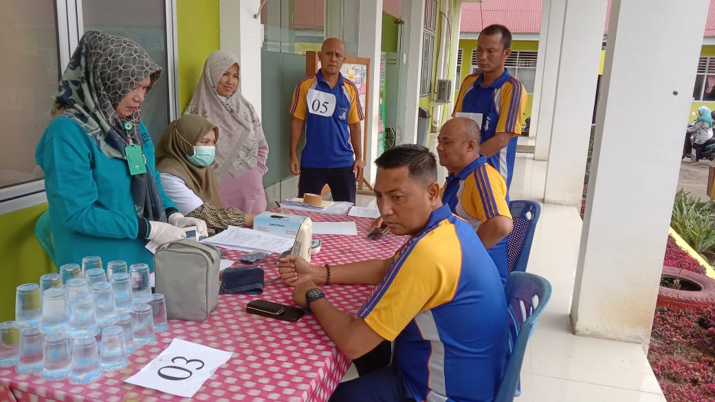 TES KEBUGARAN JASMANI TERINTEGRASI PROGRAM PTM PUSKESMAS BALAI SELASA
