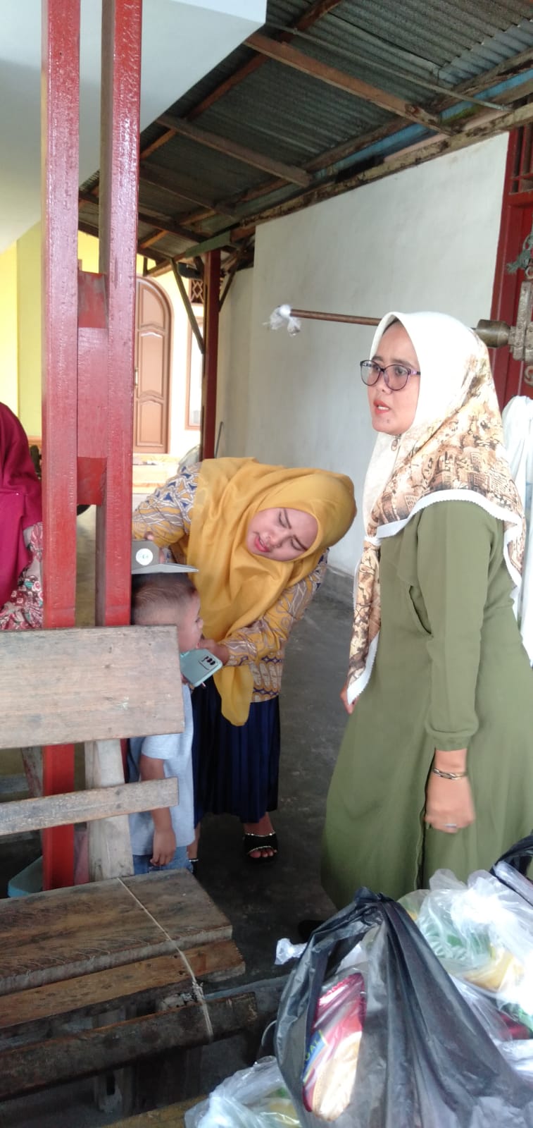 Kegiatan penjaringan DDTK (Deteksi Dini Tumbuh Kembang Anak) di Posyandu Anggrek Ps.Kambang