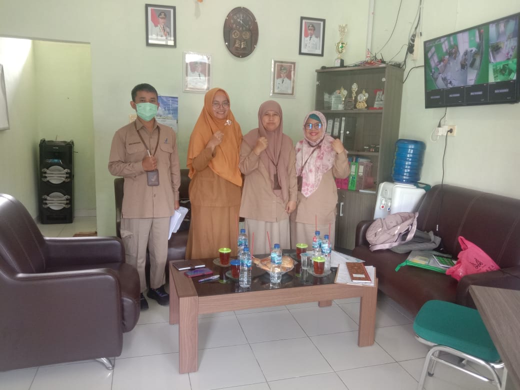 Badan Pengawas Obat dan Makanan di Padang melakukan supervisi Pengawasan Farmasi kepada petugas Obat