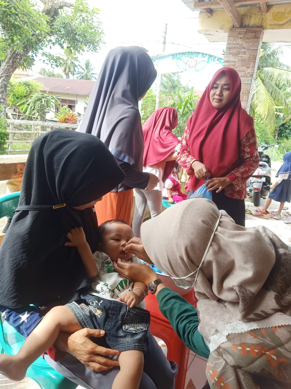 Penimbangan Masal dan Pemberian VIt A di Wilker Puskesmas IV Koto Mudik