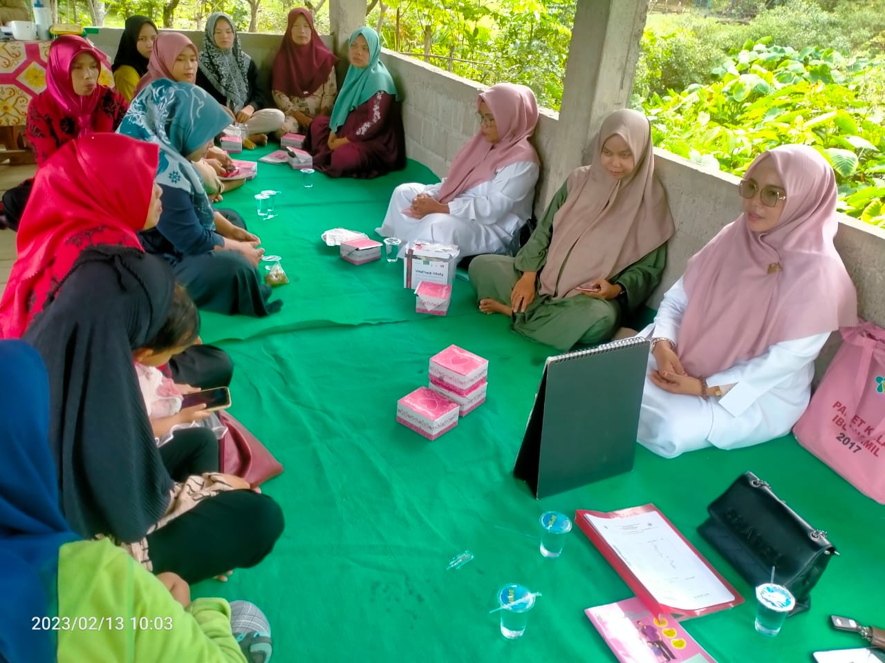 Kegiatan hari ini Kelas Ibu Hamil dan Pemeriksaan Triple-e di Kampung Karang Tangah wilker Puskesmas
