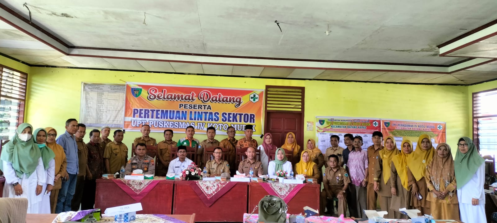 LINTAS SEKTOR DAN PENGGALANGAN KOMITMEN AKREDITASI PUSKESMAS IV KOTO MUDIK