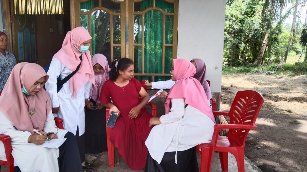  Kunjungan Rumah Ibu Hamil resti dgn tim puskesmas Puskesmas Air Haji