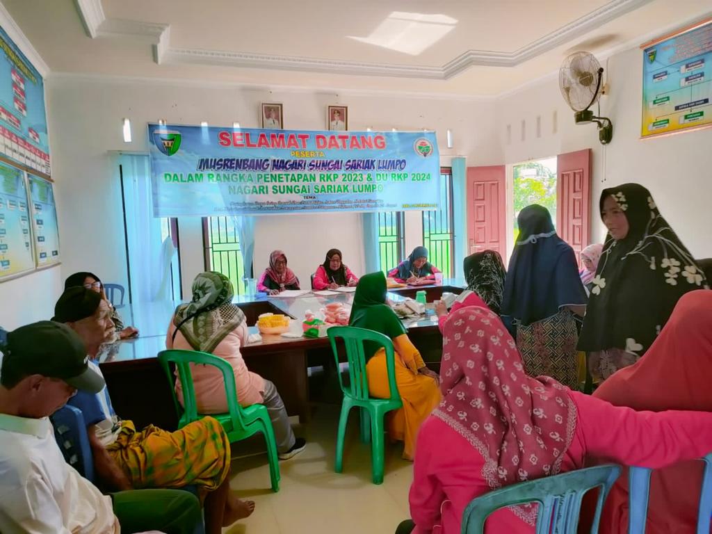 MELAKSANAKAN POSYANDU LANSIA DI SUNGAI SARIAK  WILAYAH KERJA UPT PUSKESMAS LUMPO GUNA MENJAGA KUALIT