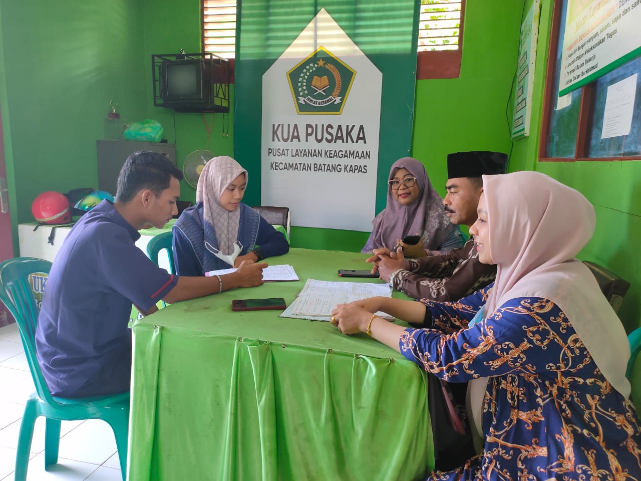 PELAKSANAAN EDUKASI BIMBINGAN PERKAWAINAN/KONSELING CATIN DI KANTOR KUA KECAMATAN BATANG KAPAS