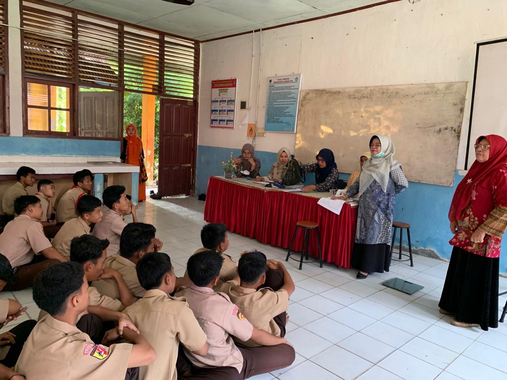 PELAKSANAAN SKRINING PRILAKU MEROKOK (UBM) TERINTEGRASI DENGAN PTM DI SEKOLAH SMPN 1 BATANG KAPAS WI
