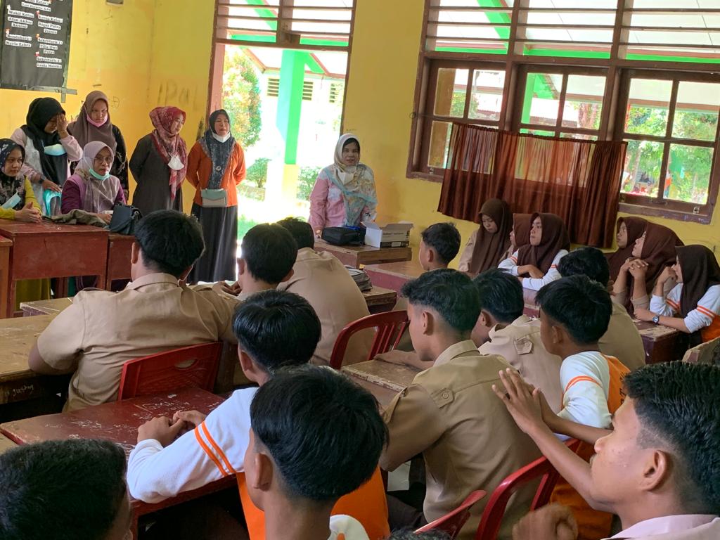 PELAKSANAAN SKRINING PRILAKU MEROKOK (UBM) TERINTEGRASI DENGAN PTM DI SEKOLAH SMPN 4 BATANG KAPAS