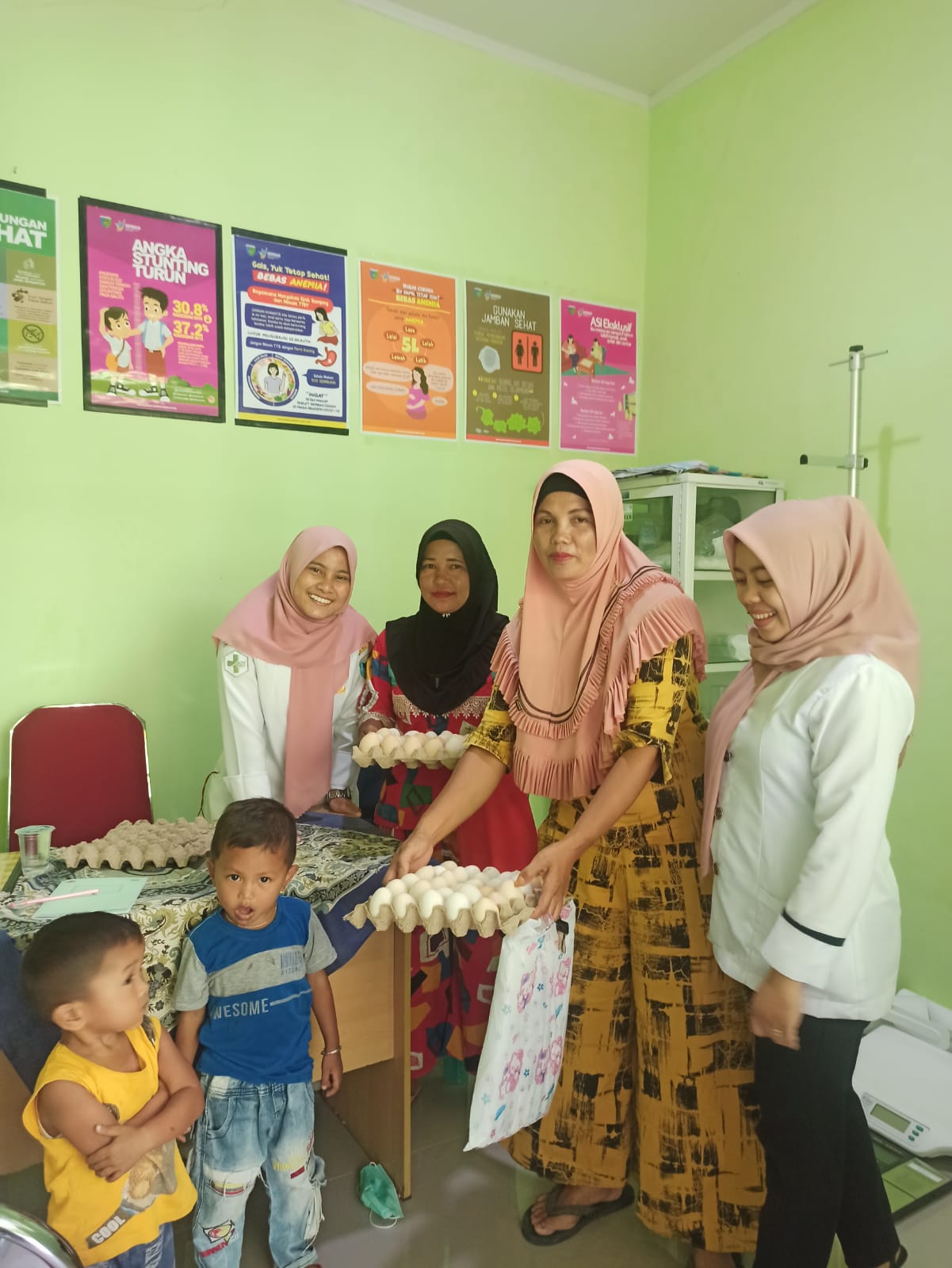 Puskesmas Iv Koto Mudik Melakukan Pendistribusian PMT Lokal Bantuan dari Gubernur Sumbar Untuk Balit
