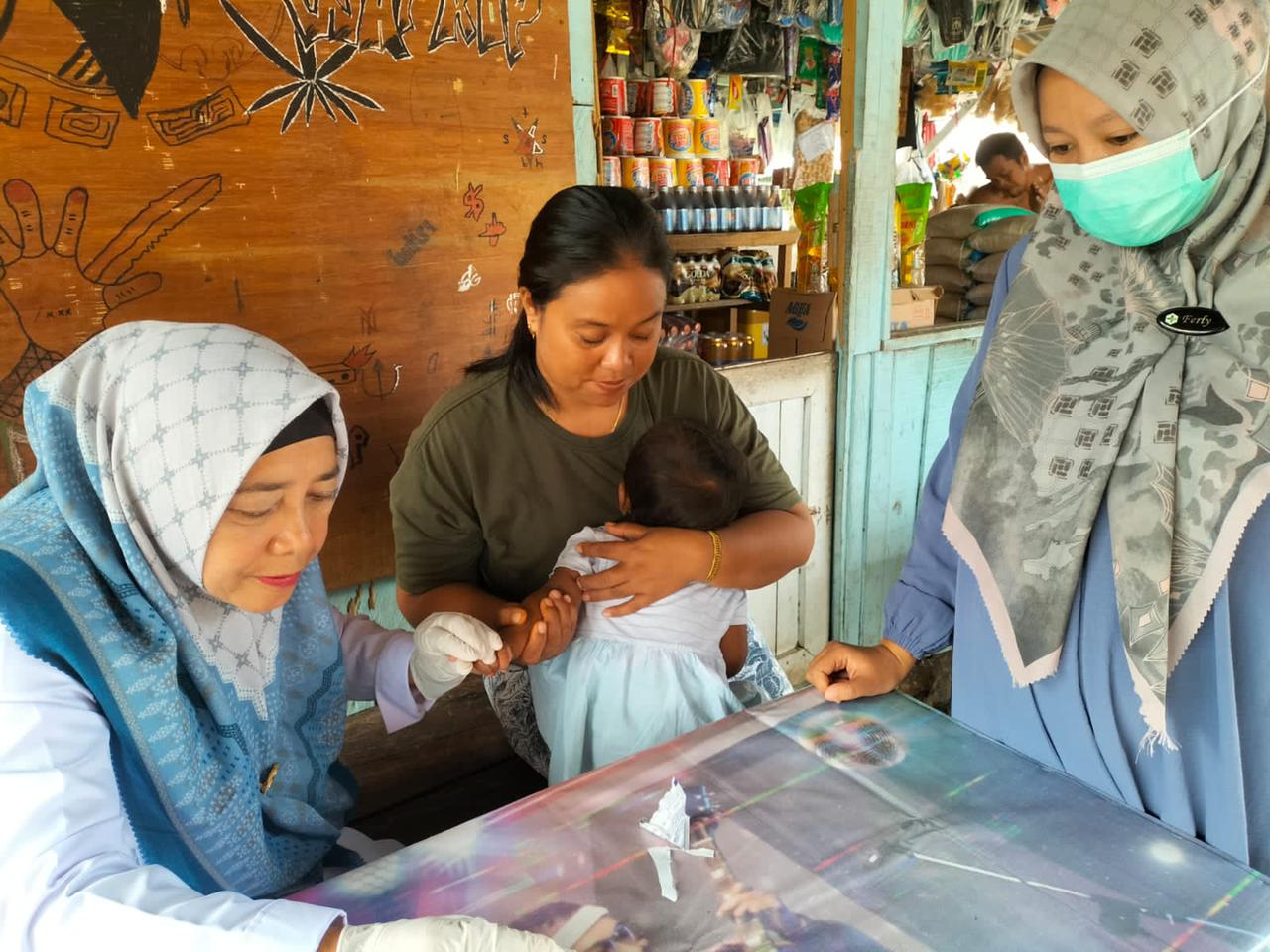 Puskesmas Inderapura Melakukan Penjaringan HBsAg yg aktif pada bayi di nagari Tluk amplu