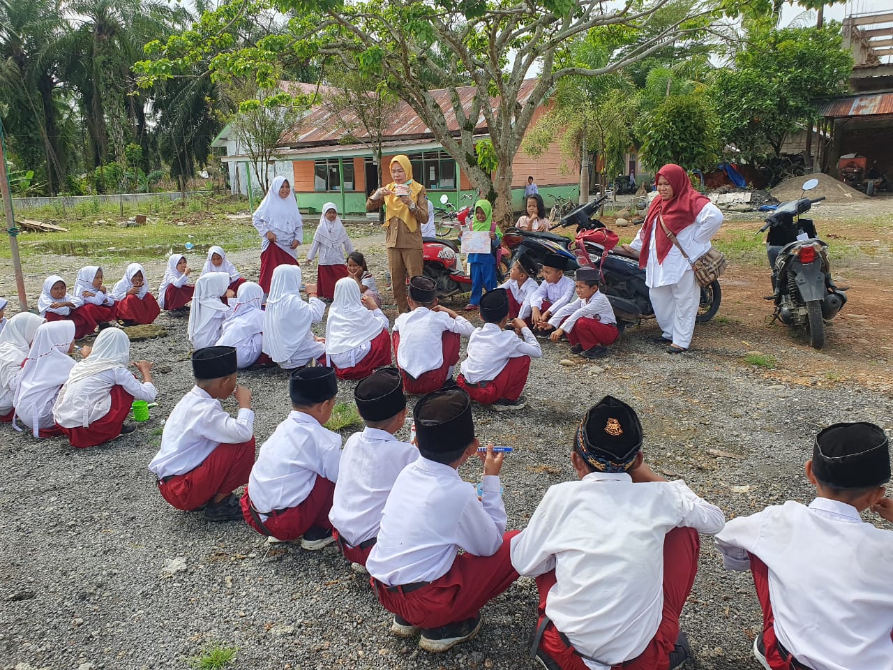 Puskesmas Tanjung Beringin Melakukan Penjaringan Berkala, Penyuluhan dan Sikat Gigi Massal di MIS Al