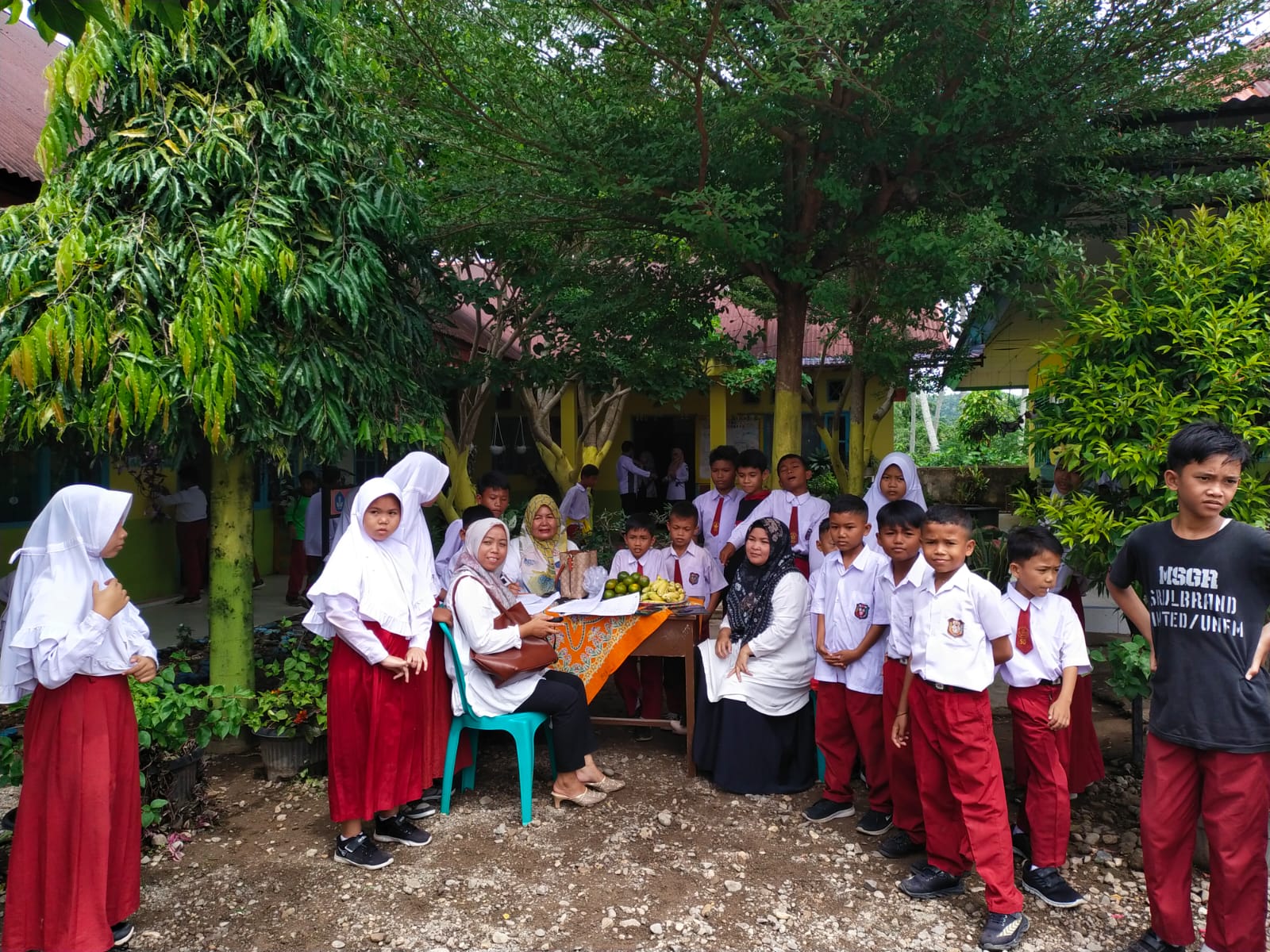 Puskesmas Kayu Gadang Melakukan Inspeksi Sanitasi Sekolah di SD 01 