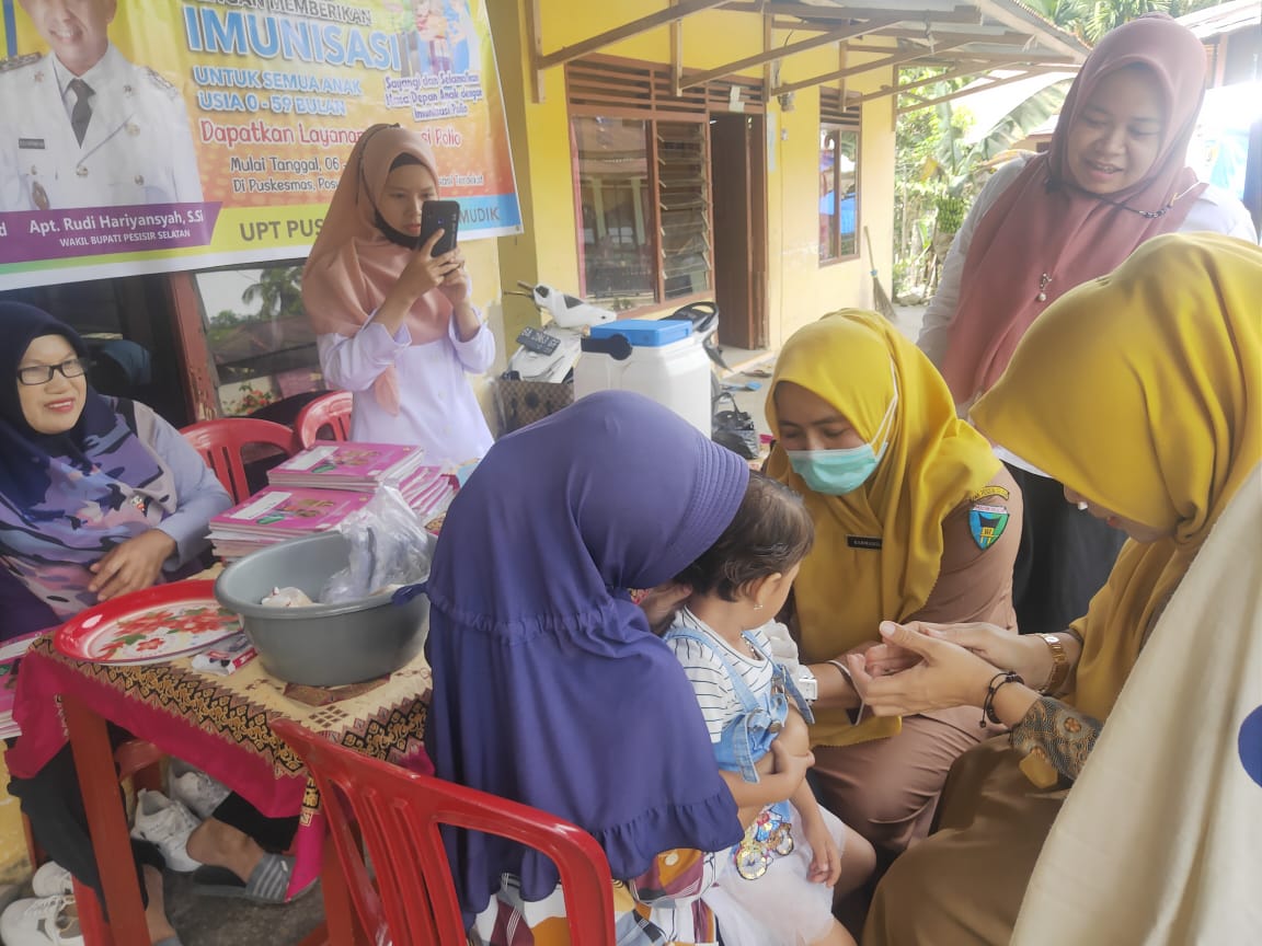Crash Program Polio Wilker Puskesmas IV Koto Mudik