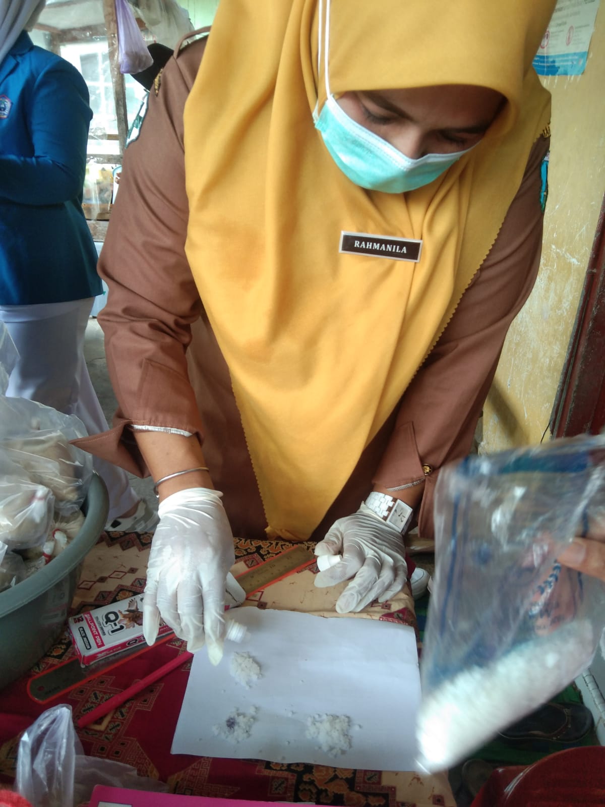 Pemeriksaan Garam Beryodium di Posyandu Wilker Puskesmas IV Koto Mudik