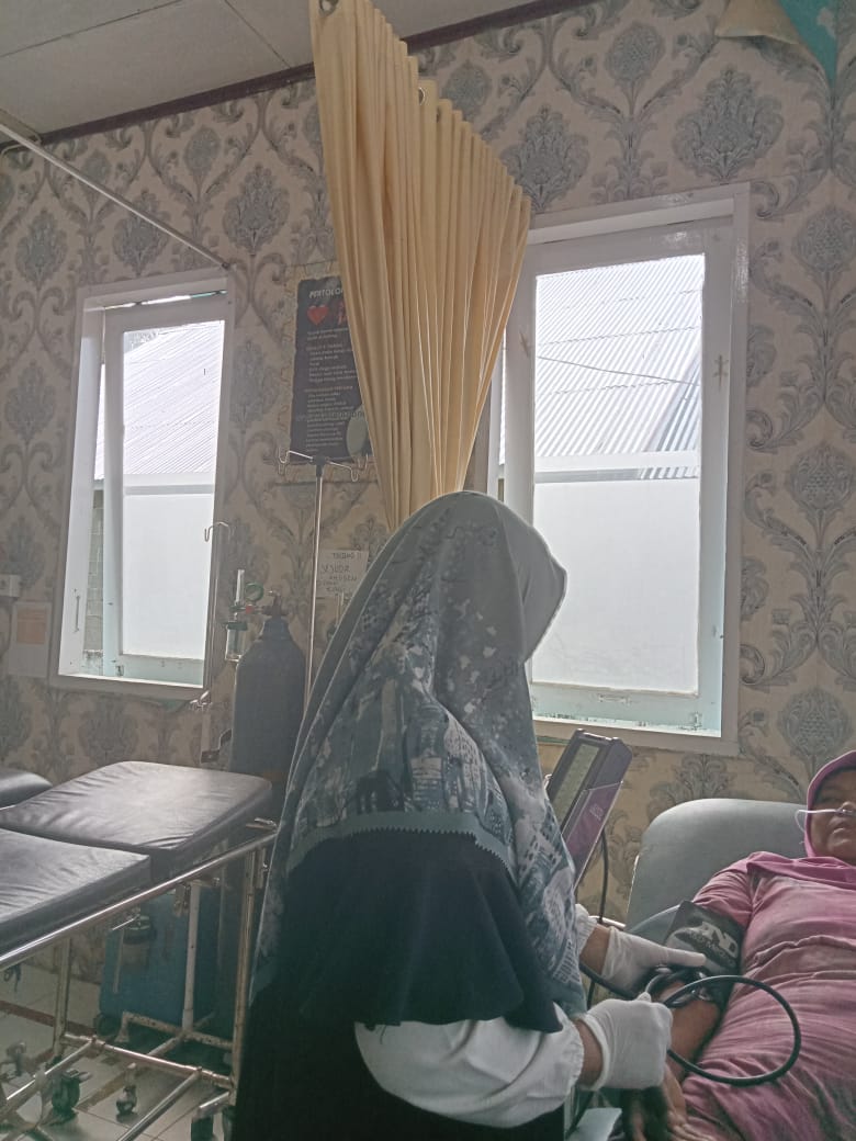 Pelayanan pasien UGD Puskesmas Air Haji 