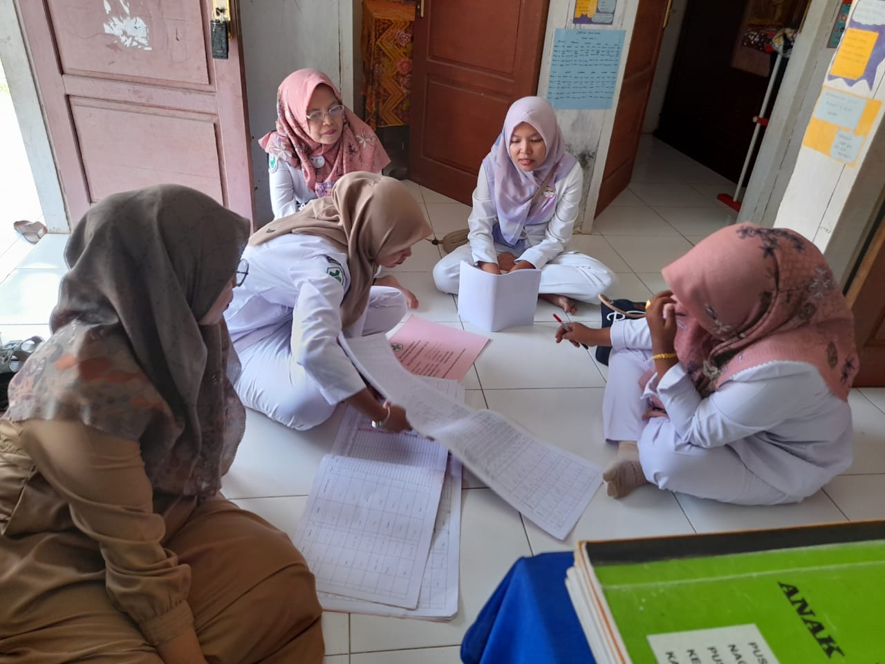 Puskesmas Kayu Gadang Melakukan Monitoring dan Penyedian Pasiltatif  ke Pustu Ampalu