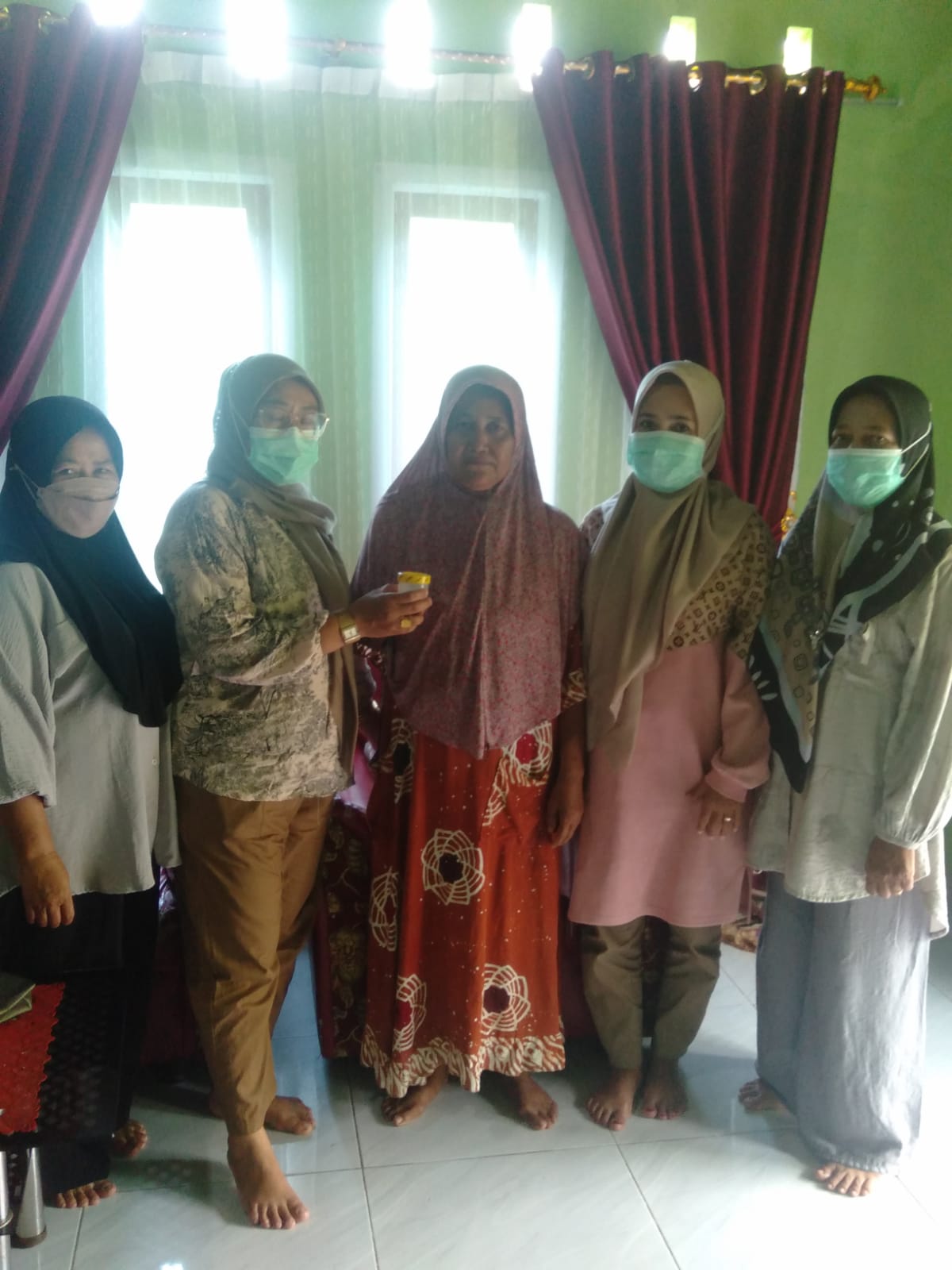 PKM Pasar Kuok Ketuk pintu ke rumah dan Pemantauan Minum Obat pada Pasien Tuberkulosis (TBC)