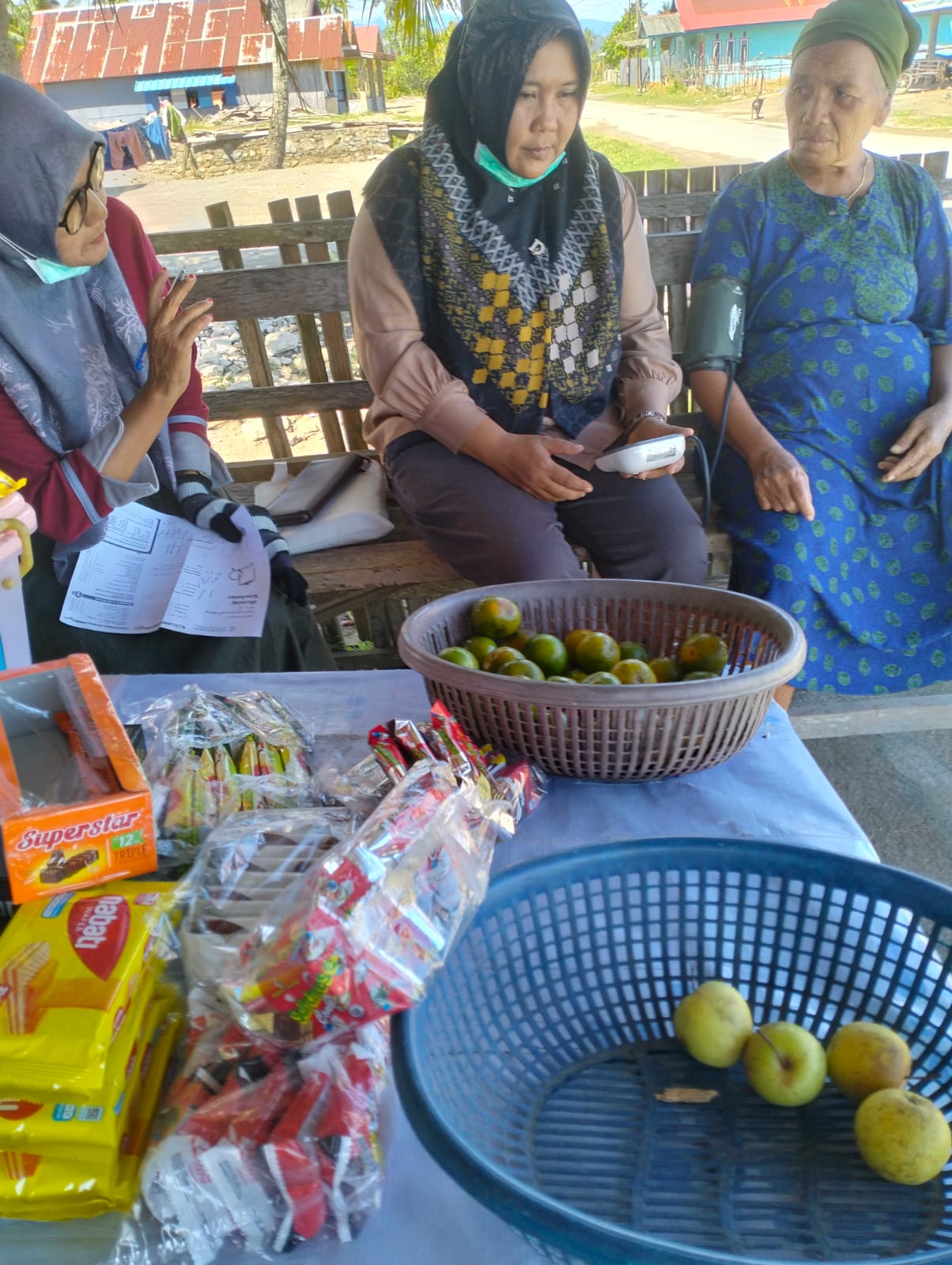KEGIATAN KUNJUNGAN RUMAH LANSIA RESTI DI CAROCOK NAGARI CAROCOK ANAU WILKER UPT PUSKESMAS TARUSAN