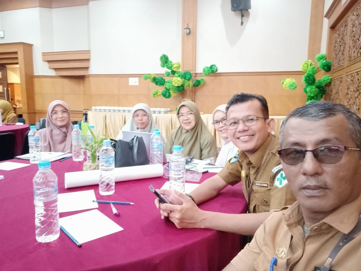 kepala puskesmas surantih mengikuti Rapat workshop koordinasi dan evaluasi pelaksanaan deteksi dini 