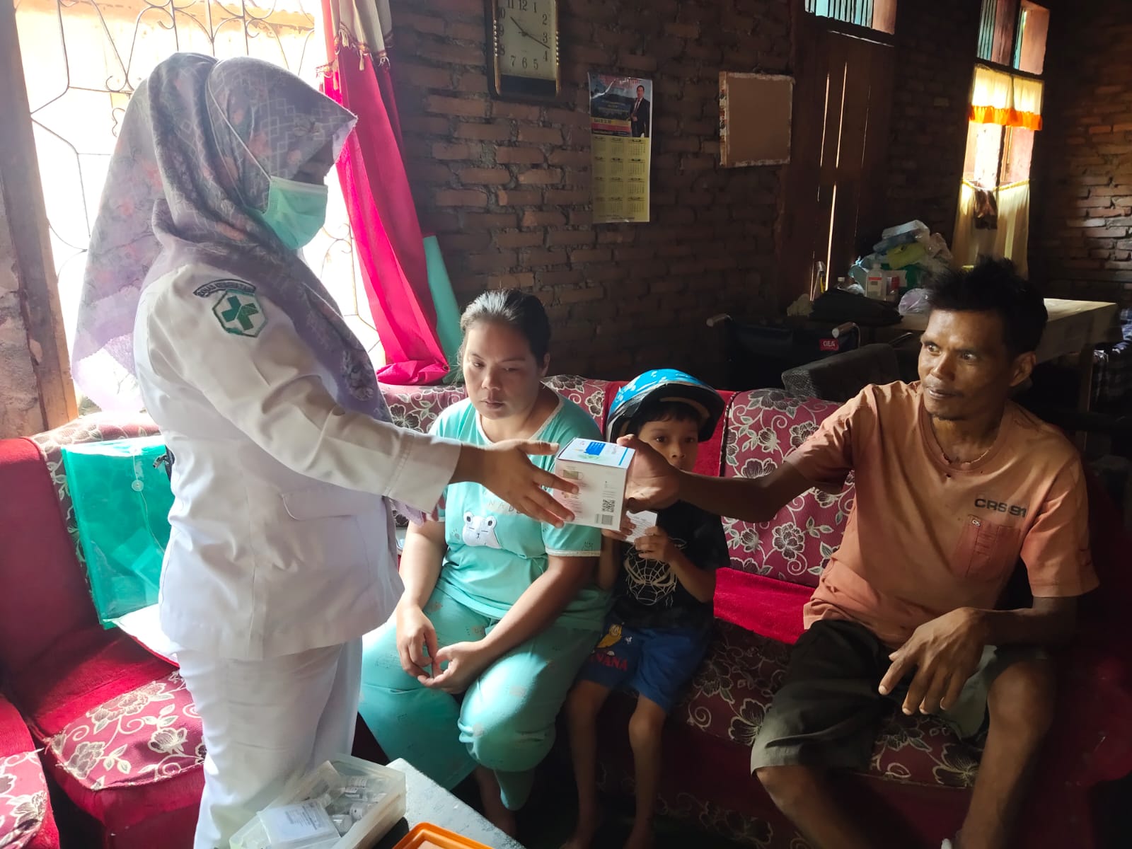 PKM SURANTIH KECAP MANIS TB (Kegiatan cepat tanggap amankan nagari bebas tb )