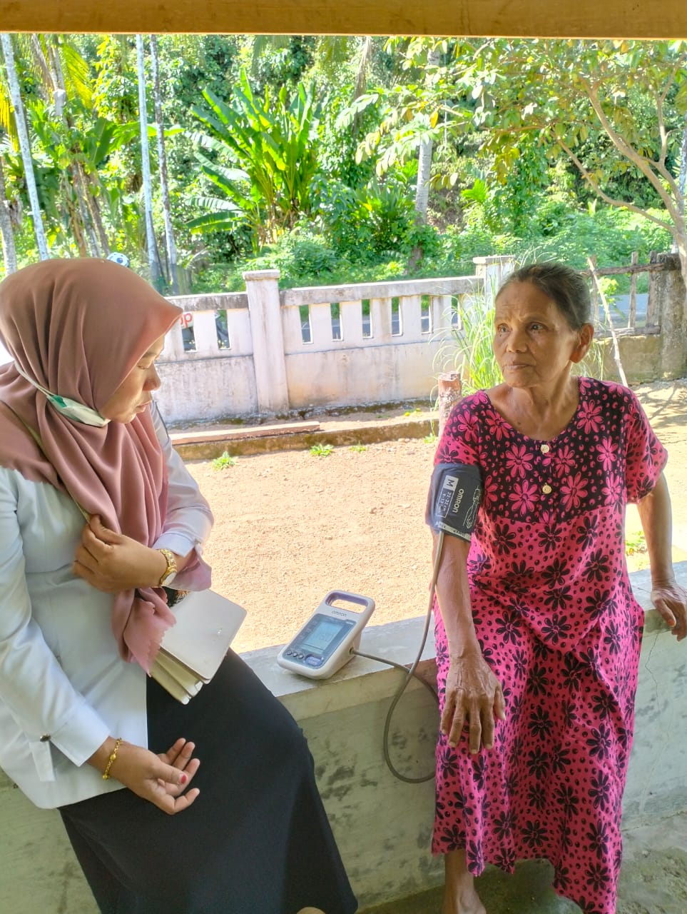 KEGIATAN KUNJUNGAN RUMAH LANSIA RESTI DI SUNGAI TAWA NAGARI SETARA NANGGALO WILKER UPT PUSKESMAS TAR