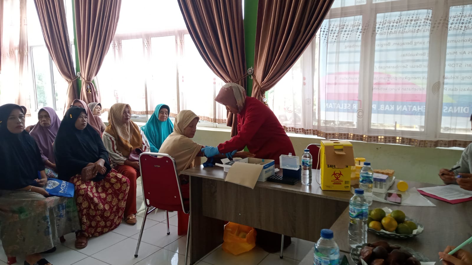 Kegiatan Pemeriksaan Darah Lengkap Bekerjasama Dengan LABKESDA PROV SUMBAR Bagi Peserta ????????????