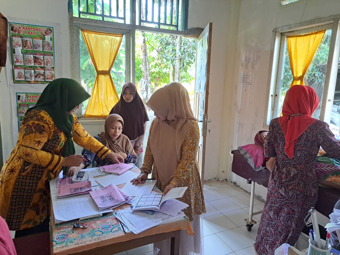 Puskesmas Tarusan Pelaksanaan kunjungan bumil Resti dan pembinaan ANC, PNC di Poskesri Gurun panjang