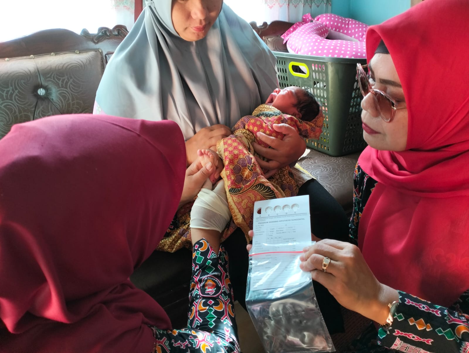 Poli Anak melakukan kegiatan SHK di wilayah kerja PUSKESMAS KAYU GADANG