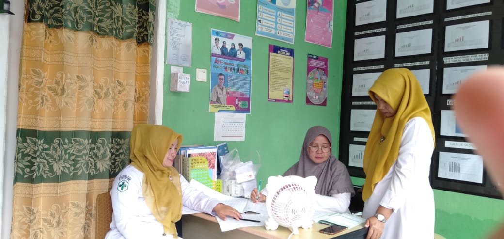 Puskesmas Tarusan Pelaksanaan kunjungan Bumil Resti dan pembinaan ANC, PNC di Pustu Pulau Karam Kena
